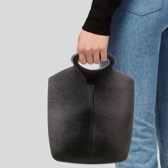 Luis Vuitton EPI Demi Lune bag - Picture 4 of 4